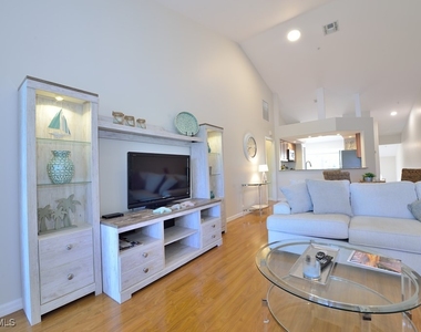 13050 Amberley Court - Photo Thumbnail 7