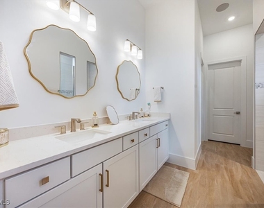 9445 Caymas Terrace - Photo Thumbnail 15