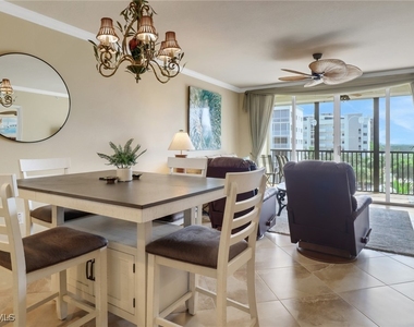 4421 Bay Beach Lane - Photo Thumbnail 17