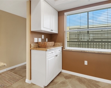 4421 Bay Beach Lane - Photo Thumbnail 6