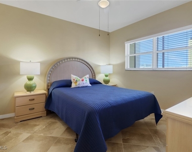 4421 Bay Beach Lane - Photo Thumbnail 10