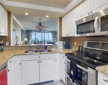 4421 Bay Beach Lane - Photo Thumbnail 5
