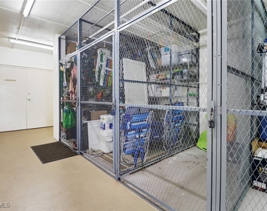 4421 Bay Beach Lane - Photo Thumbnail 14