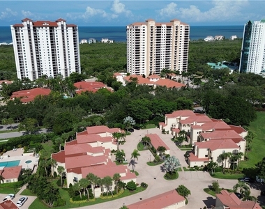7048 Pelican Bay Boulevard - Photo Thumbnail 31