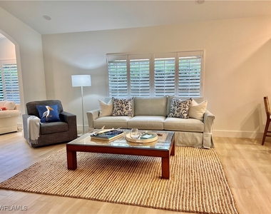 575 101st Avenue N - Photo Thumbnail 7
