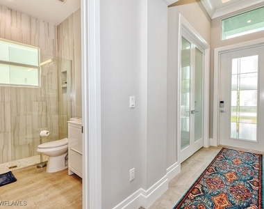 712 108th Avenue N - Photo Thumbnail 2