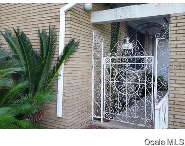 908 Se 23 Street - Photo Thumbnail 6