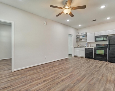 18147 Firepine Lane - Photo Thumbnail 4