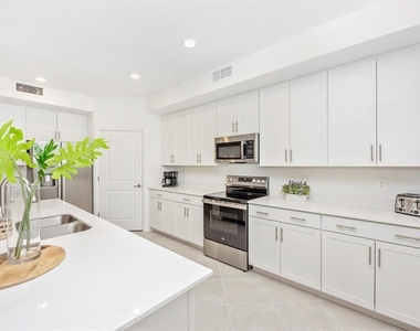 12620 Radiance Court - Photo Thumbnail 11