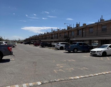 8507 Alameda Avenue - Photo Thumbnail 2