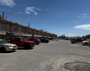 8507 Alameda Avenue - Photo Thumbnail 1