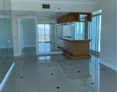 2700 Las Vegas Boulevard - Photo Thumbnail 10