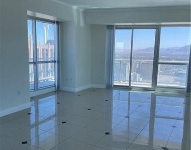 2700 Las Vegas Boulevard - Photo Thumbnail 3
