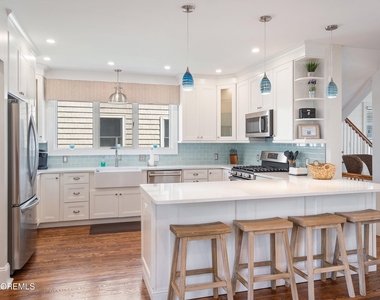 305 Ocean Avenue - Photo Thumbnail 15