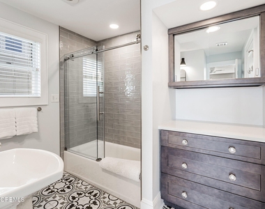 305 Ocean Avenue - Photo Thumbnail 22