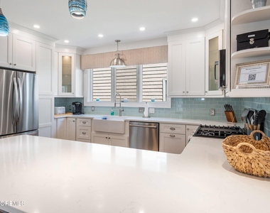 305 Ocean Avenue - Photo Thumbnail 14
