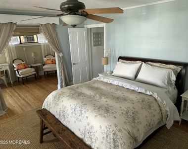 12 Surf Avenue - Photo Thumbnail 15