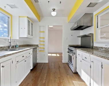 2661 Lake View Terrace - Photo Thumbnail 7
