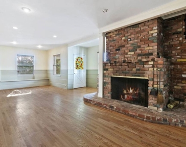 2661 Lake View Terrace - Photo Thumbnail 13