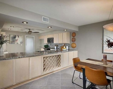 2552 Navarra Drive - Photo Thumbnail 22