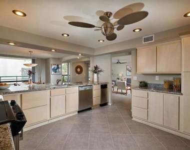 2552 Navarra Drive - Photo Thumbnail 12