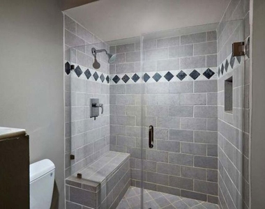 2552 Navarra Drive - Photo Thumbnail 20