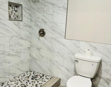 955 Registry Boulevard - Photo Thumbnail 17