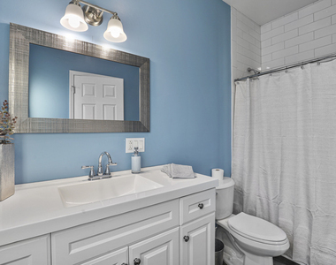 1111 Bonnie Brae Place - Photo Thumbnail 24