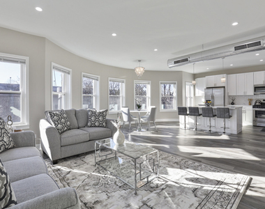 1111 Bonnie Brae Place - Photo Thumbnail 14