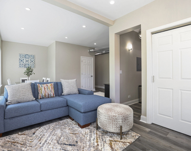 1111 Bonnie Brae Place - Photo Thumbnail 9
