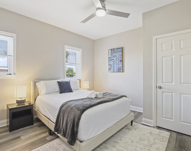 1111 Bonnie Brae Place - Photo Thumbnail 14
