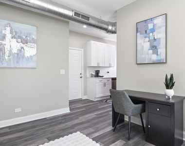 1111 Bonnie Brae Place - Photo Thumbnail 7