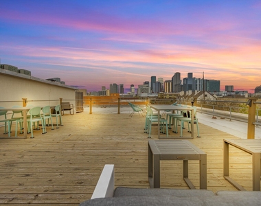 1312 Live Oak Street - Photo Thumbnail 26