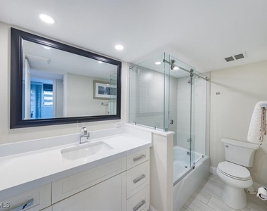 4005 Gulf Shore Boulevard N - Photo Thumbnail 20