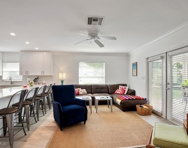 552 105th Avenue N - Photo Thumbnail 5