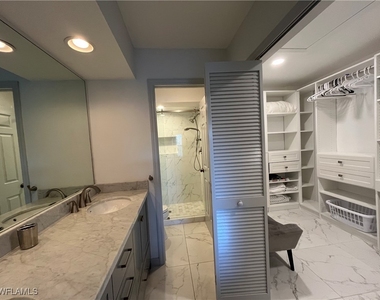 513 Lake Louise Circle - Photo Thumbnail 8