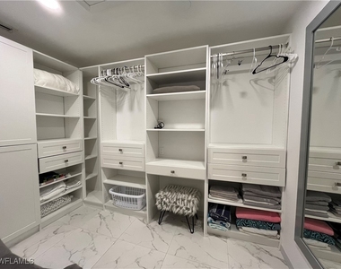 513 Lake Louise Circle - Photo Thumbnail 9