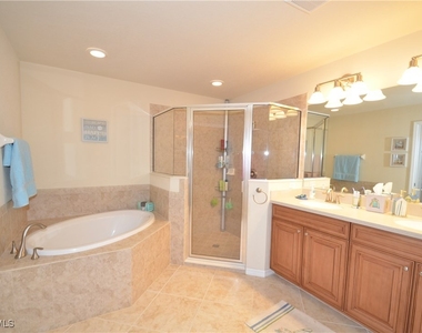 10572 Smokehouse Bay Drive - Photo Thumbnail 12