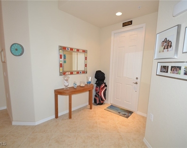 10572 Smokehouse Bay Drive - Photo Thumbnail 2