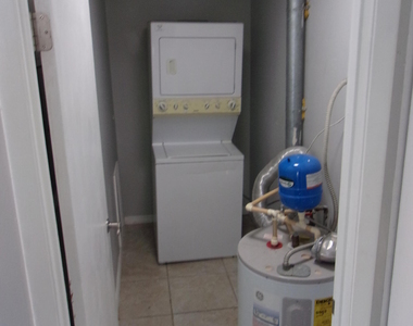 1050 N Fiske Boulevard - Photo Thumbnail 10