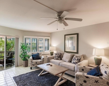1250 N Portofino Drive - Photo Thumbnail 5