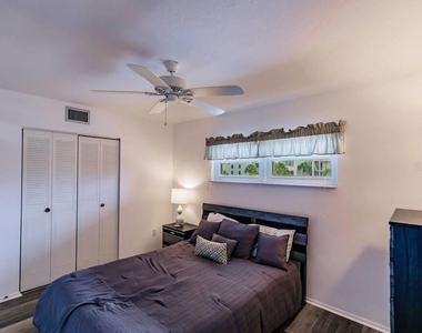1250 N Portofino Drive - Photo Thumbnail 14