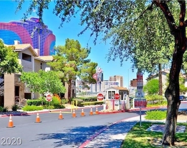 4200 S Valley View Boulevard - Photo Thumbnail 11