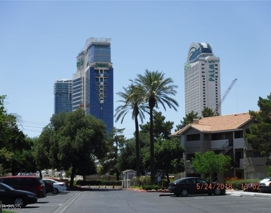 4200 S Valley View Boulevard - Photo Thumbnail 8