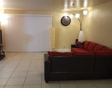 4200 S Valley View Boulevard - Photo Thumbnail 24