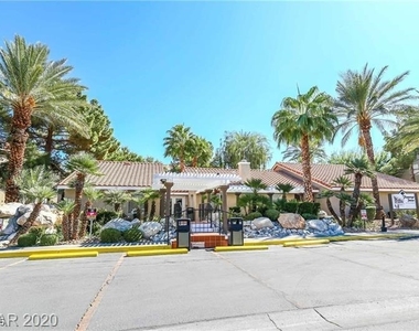 4200 S Valley View Boulevard - Photo Thumbnail 13