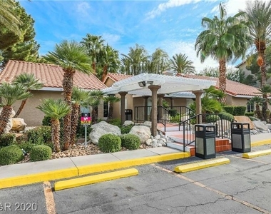 4200 S Valley View Boulevard - Photo Thumbnail 12