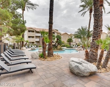 4200 S Valley View Boulevard - Photo Thumbnail 3