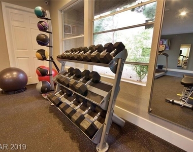4200 S Valley View Boulevard - Photo Thumbnail 16