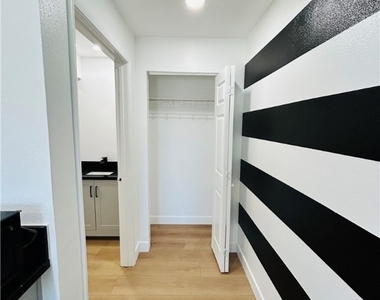 1418 S 3rd Street - Photo Thumbnail 5